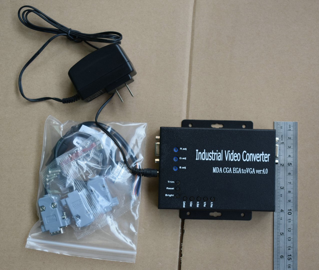 KT819 产品正面与接口细节